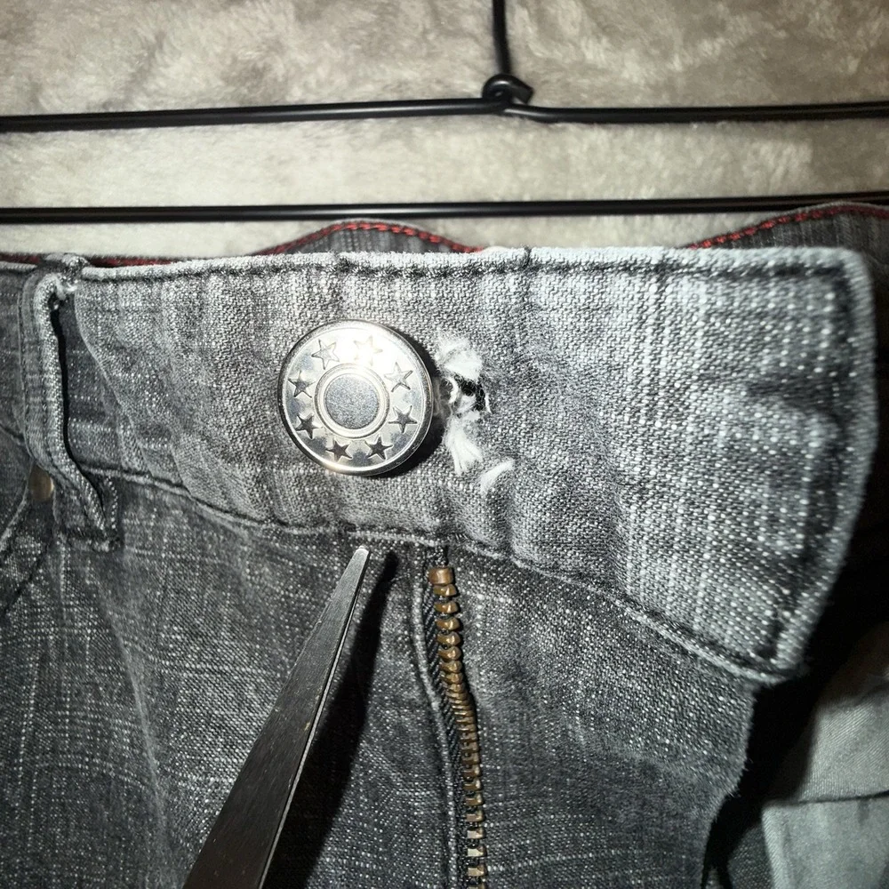 Tommy Hilfiger this product